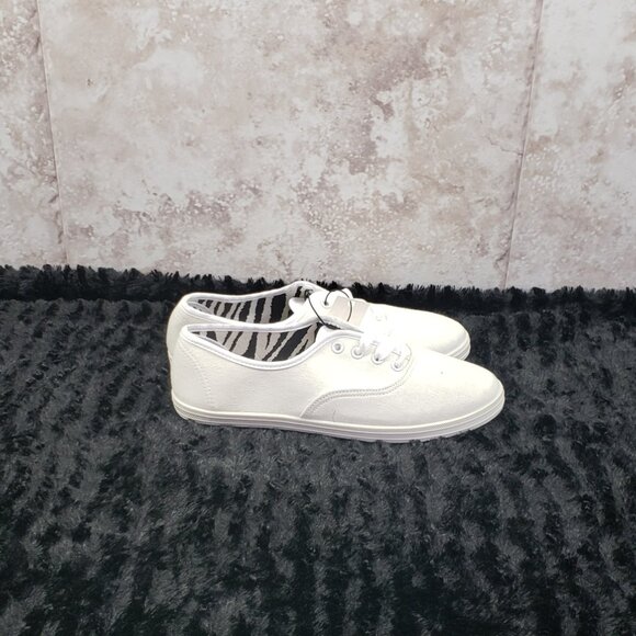 Canvas Casual Ivory Lace Up Loafers Low Top Shoes Off White Size 6 NWT - Picture 3 of 12